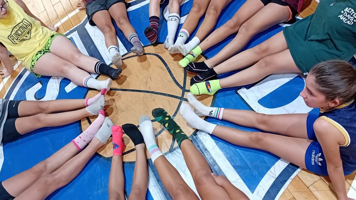 Manos juntas, espiritu de equipo